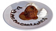 Schokoladenkuchen mit flüssigem Kern Schokoladenkuchen mit flüssigem Kern - noch hieß mit Schlagobers, Vanilleeis, Fruchtspiegel oder frischen Früchten servieren ...