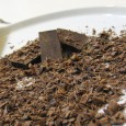 100 g dunkle Schokolade enthalten ca. 496 kcal ...